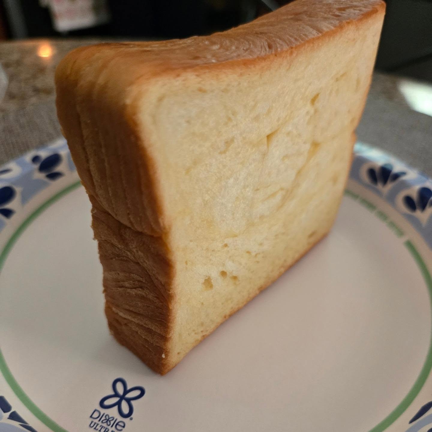 遅刻する食パン少女 Chikoku suru shokupan shōjo